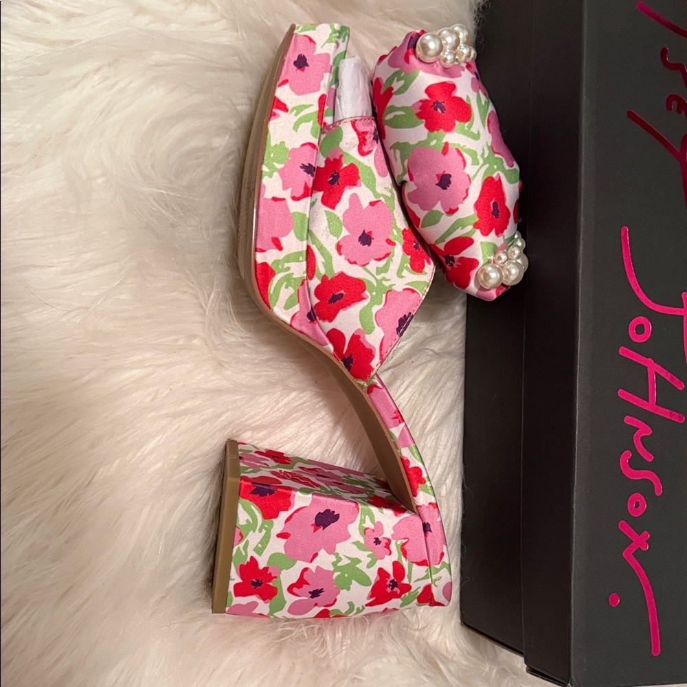 Betsey Johnson Floral Pearl Heels - Picture 3 of 4